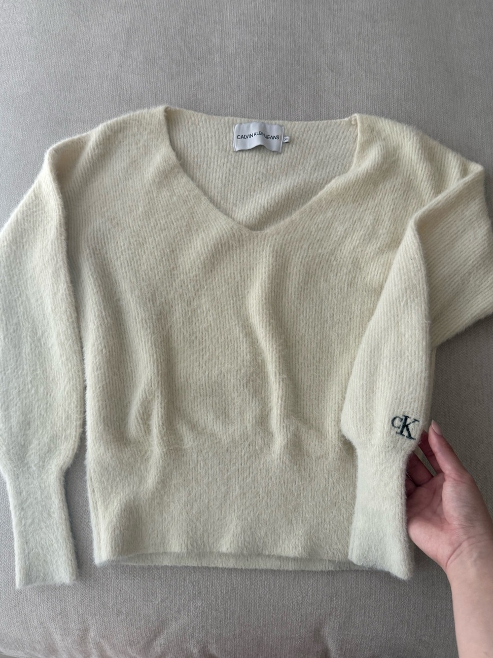 Calvin Klein Jeans Ivory V-Neck Women's Sweater